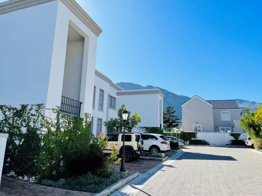 Spacious, Modern & Convenient Franschhoek Kültér fotó